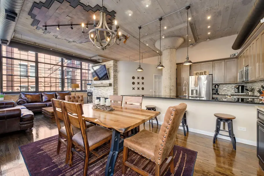 17 N Loomis Street #1F, Chicago, IL 60607 - #2