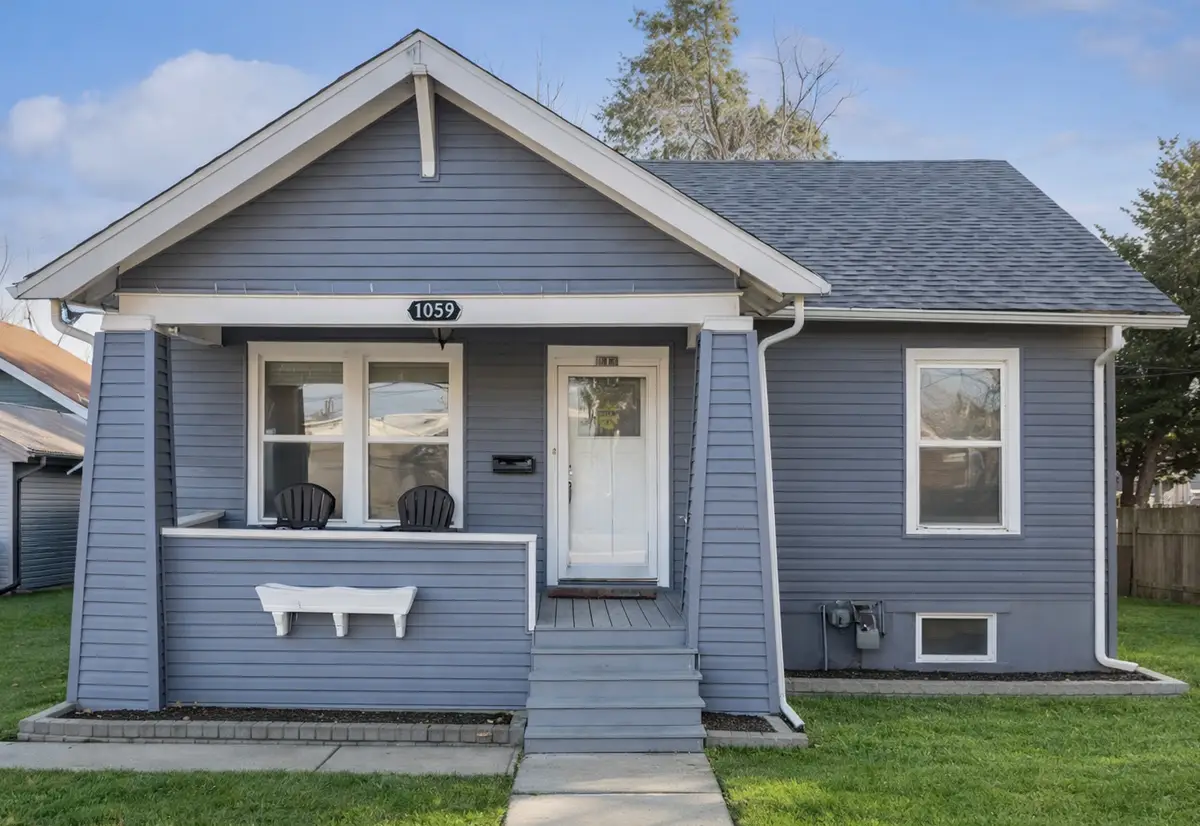 1059 Larkin Avenue, Elgin, IL 60123 - #1