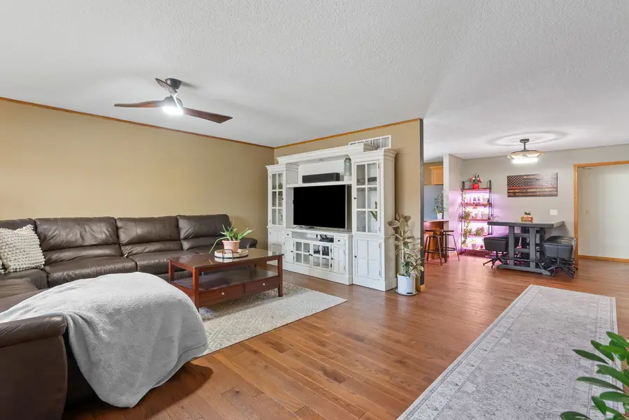 113 E 46th Street, Davenport, IA 52806 - #3