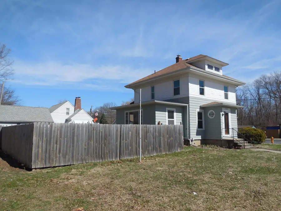 611 Dixon Avenue, Rock Falls, IL 61071 - #3