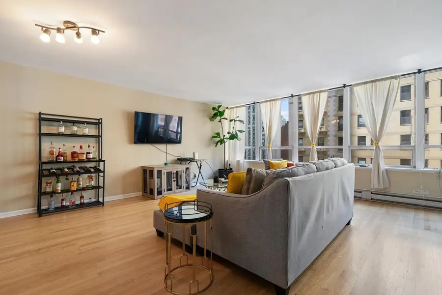 Address Withheld By Seller, Chicago, IL 60611 - #3