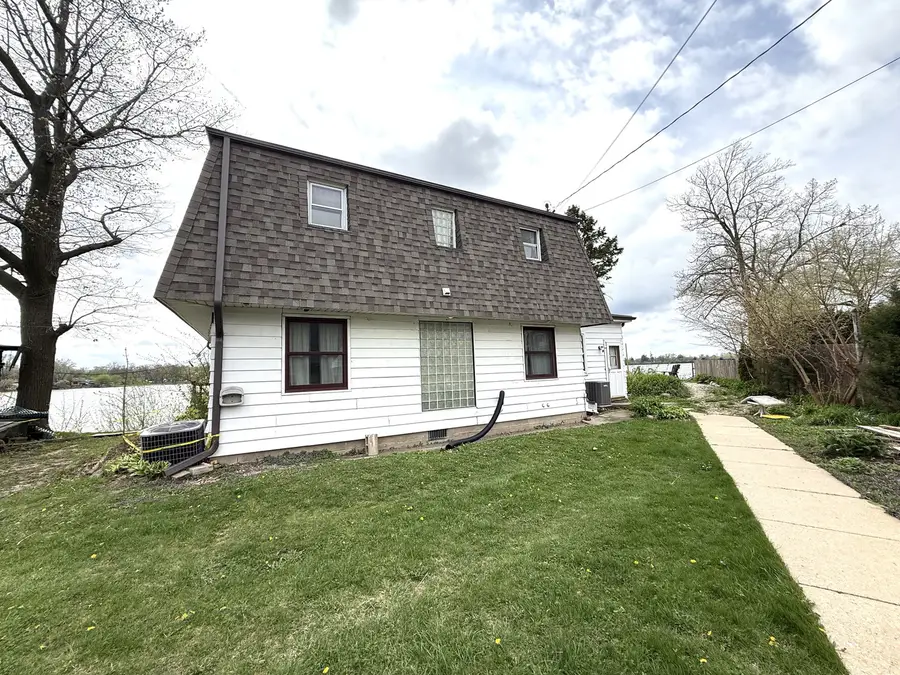 33498 N Lake Shore Drive, Grayslake, IL 60030 - #2