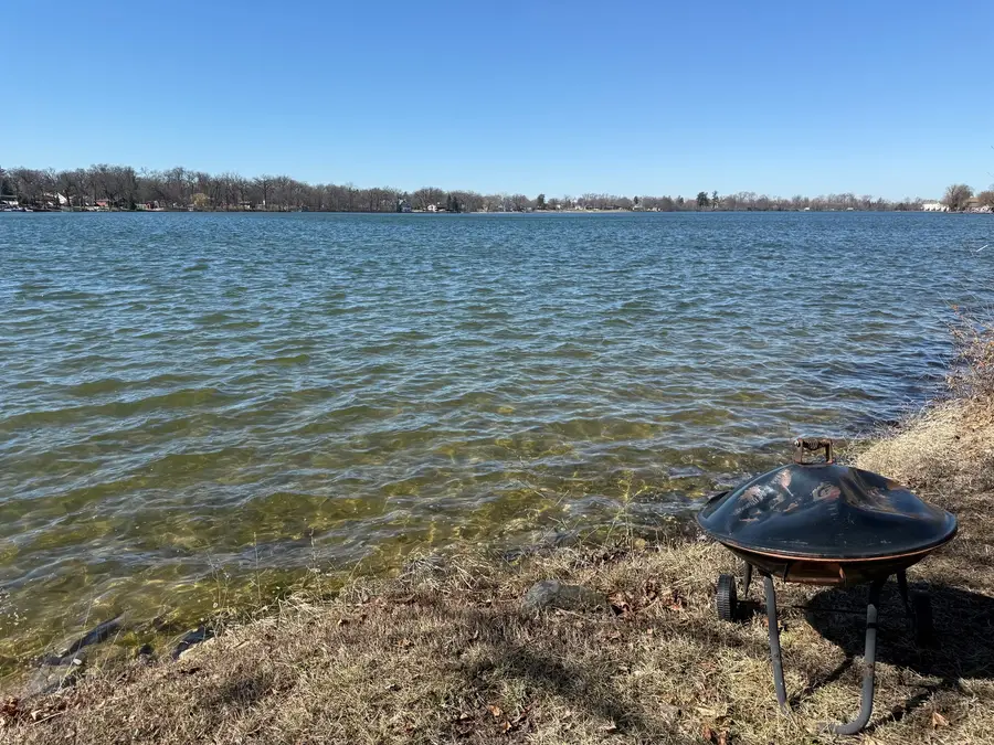 33498 N Lake Shore Drive, Grayslake, IL 60030 - #3