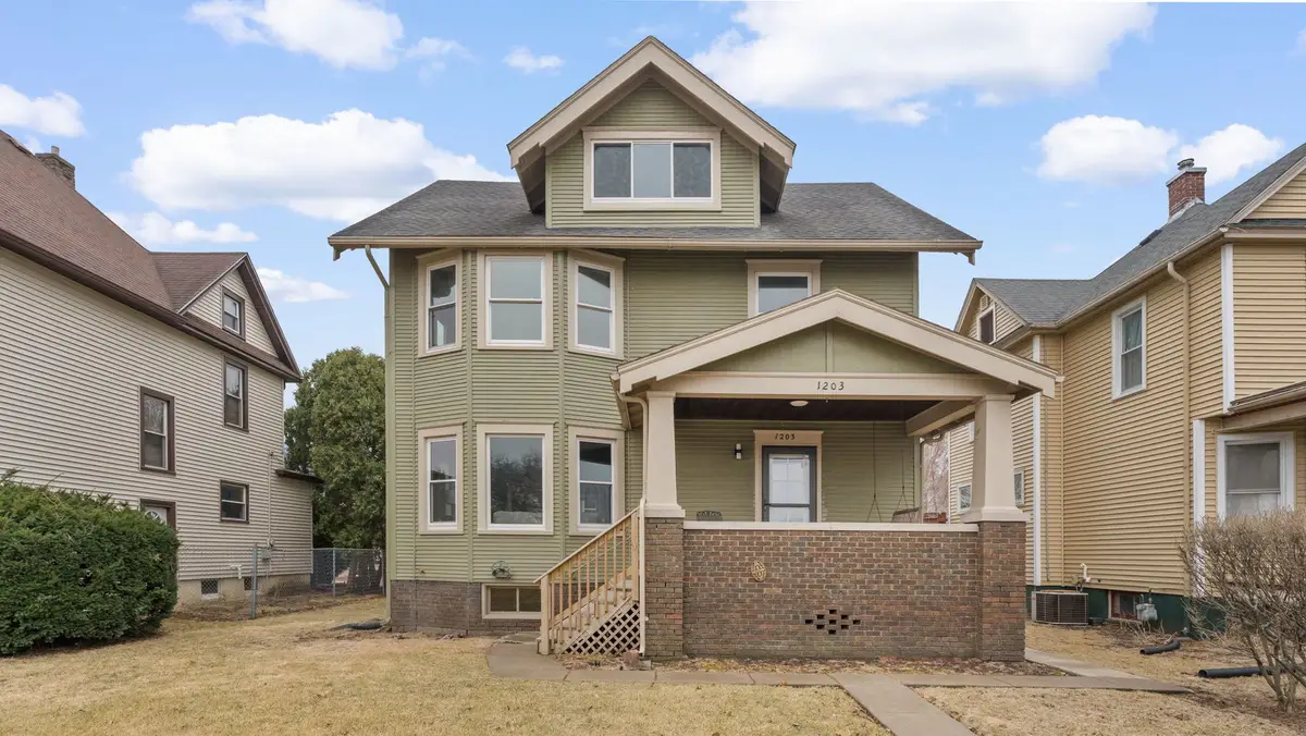 1203 W Locust Street, Davenport, IA 52804 - #1