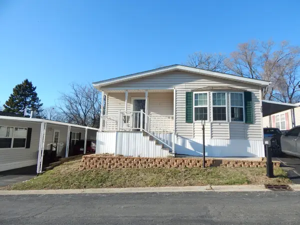 709 Hillcrest Lane, Crystal Lake, IL 60014