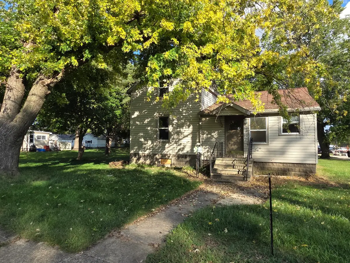296 S Oak Street, Manteno, IL 60950 - #1