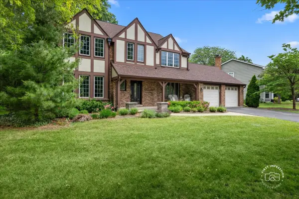 1101 W Bauer Road, Naperville, IL 60563