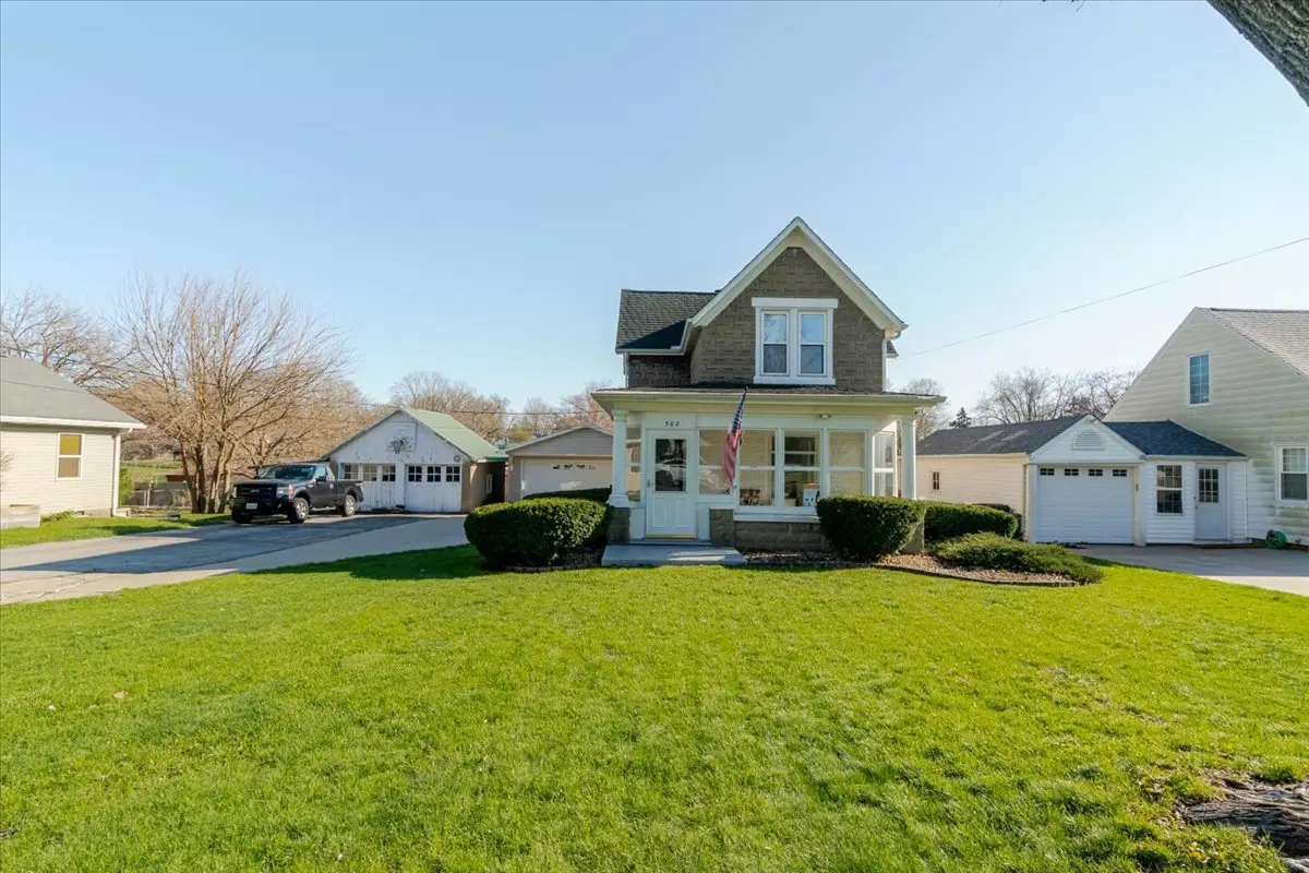 502 W Cruger Avenue, Eureka, IL 61530 - #1