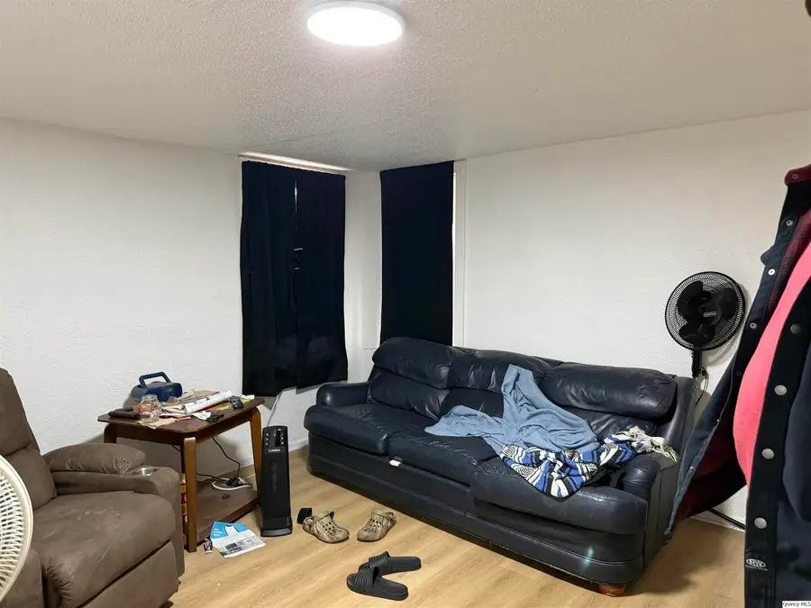 718 - 718 1/2 Buchanan, Carthage, IL 62321 - #3