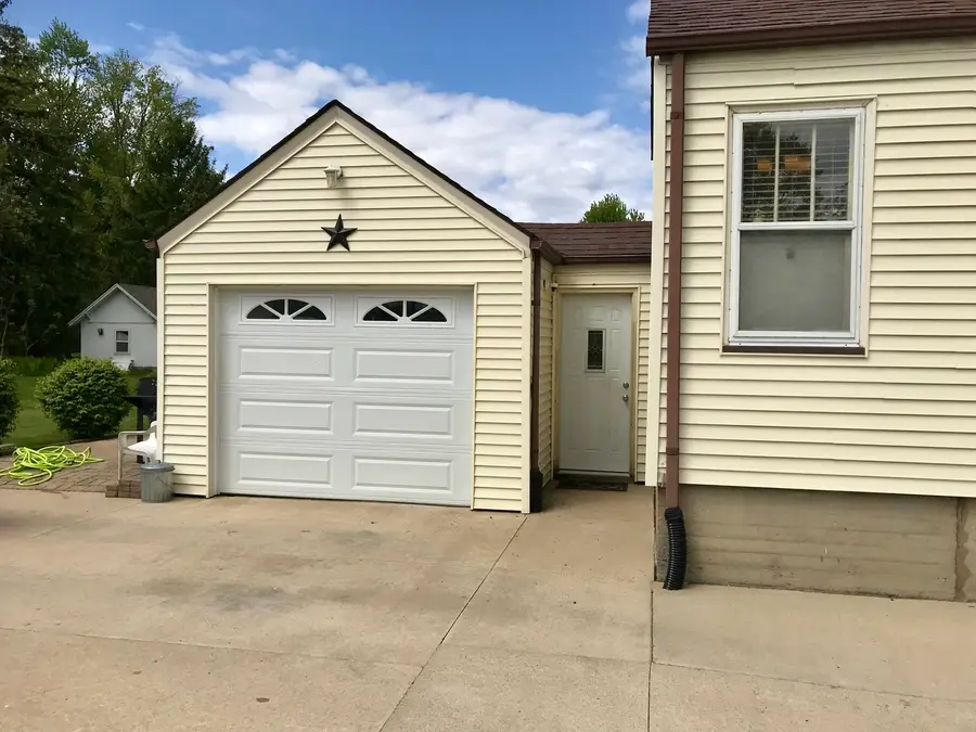 454 E Lincoln Street, Princeton, IL 61356 - #3