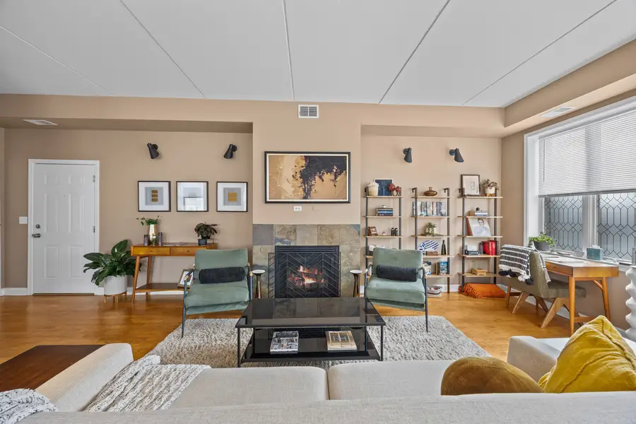 2622 W Diversey Avenue #201, Chicago, IL 60647 - #3