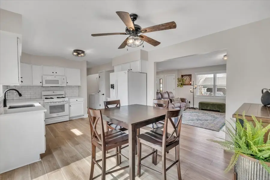 729 W 59th Street, Davenport, IA 52806 - #2