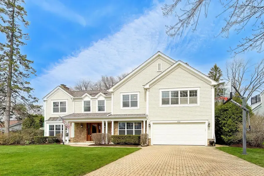 1212 W Clarendon Road, Arlington Heights, IL 60004 - #2