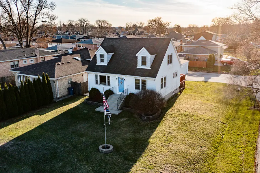 10500 S 80th Court, Palos Hills, IL 60465 - #2