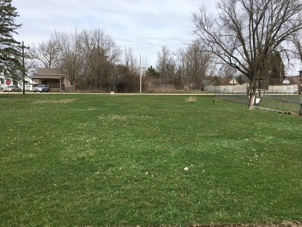 216 Main Street, Kings, IL 61068 - #1