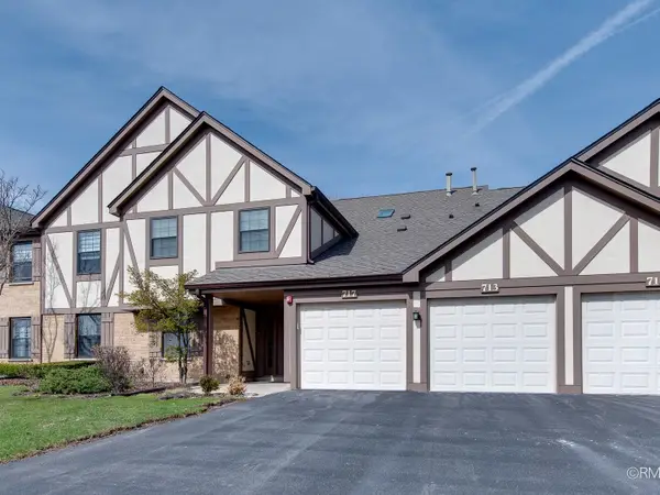 715 Elizabeth Drive #24, Wood Dale, IL 60191