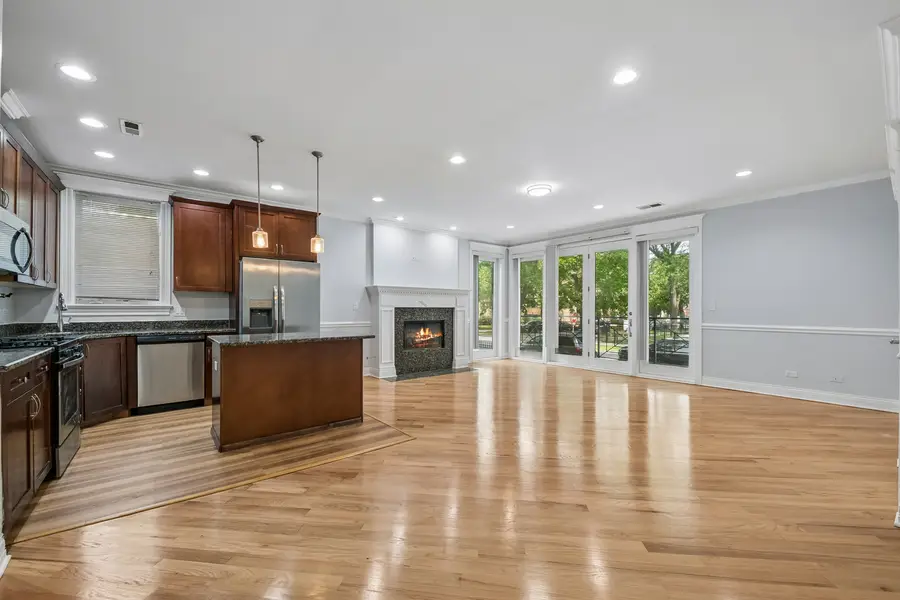 6454 N Sacramento Avenue #1, Chicago, IL 60645 - #2