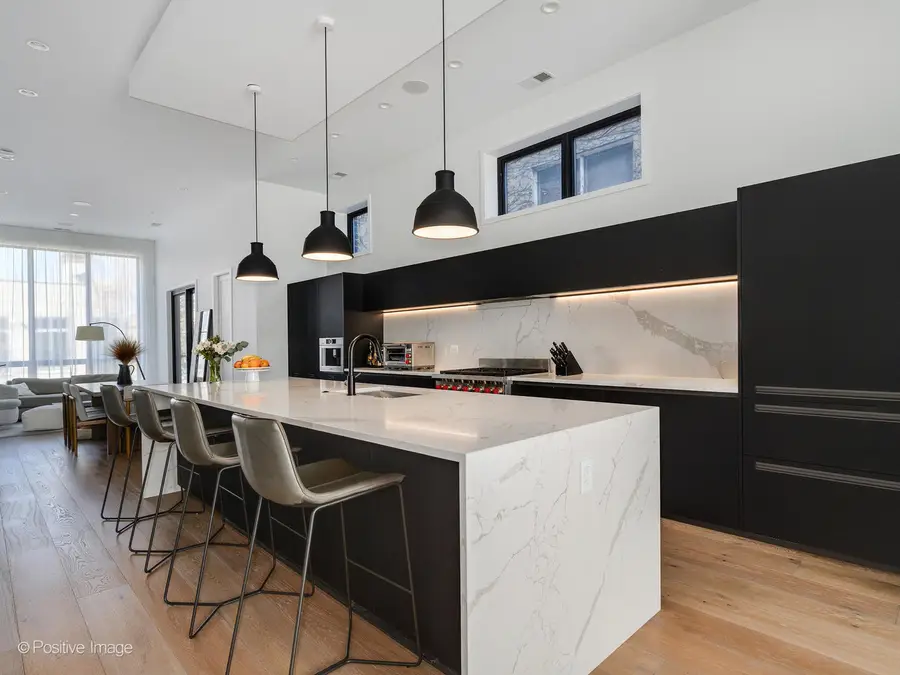 1537 W Pearson Street #2, Chicago, IL 60642 - #2