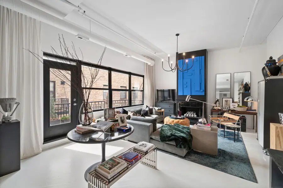 226 N Clinton Street #710, Chicago, IL 60661 - #3