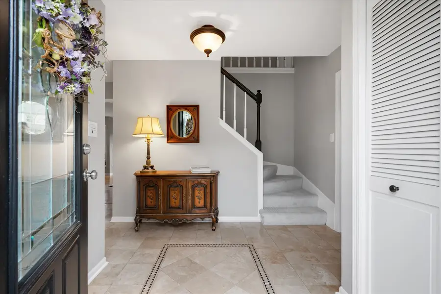 4233 Oaksbury Lane, Rolling Meadows, IL 60008 - #2