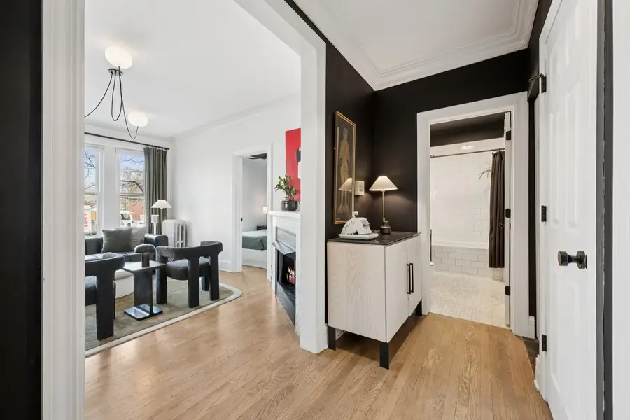 1627 W Lawrence Avenue #1, Chicago, IL 60640 - #3