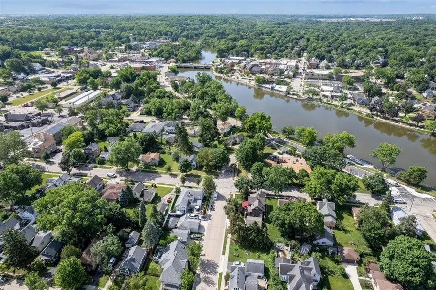206 North Street, East Dundee, IL 60118 - #2