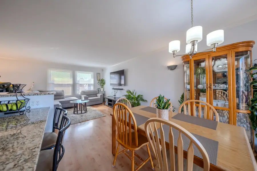 829 Prairie Avenue, Bartlett, IL 60103 - #3