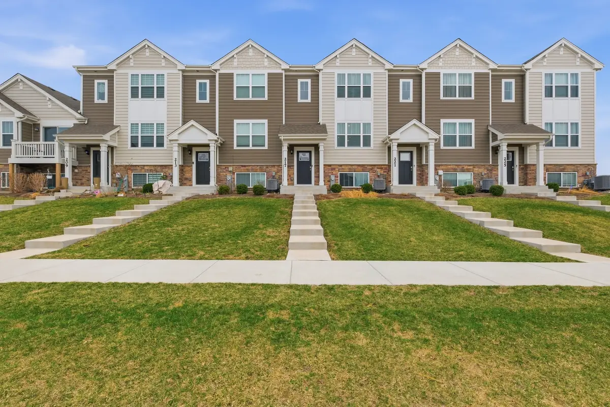 217 Goldenrod Drive, Elgin, IL 60124 - #1