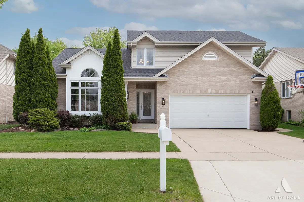 571 N Veterans Parkway, Addison, IL 60101 - #1