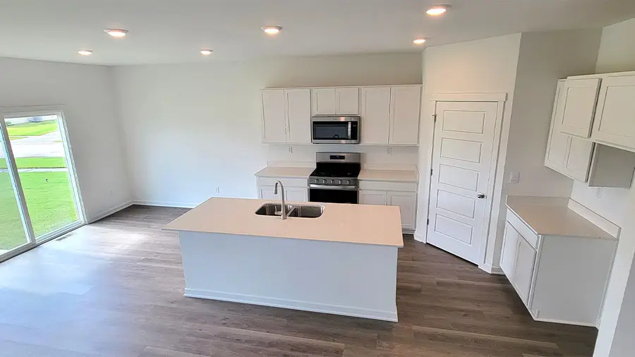 572 Revere Street, Burlington, WI 53105 - #2