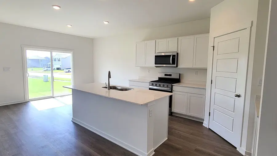 572 Revere Street, Burlington, WI 53105 - #3