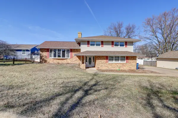 1411 2nd Avenue, Camanche, IA 52730