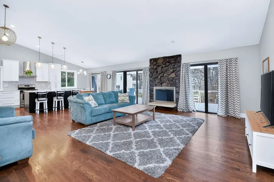 1919 Coach Drive, Naperville, IL 60565 - #2