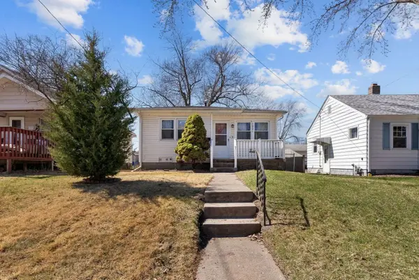 1921 33rd Street, Moline, IL 61265