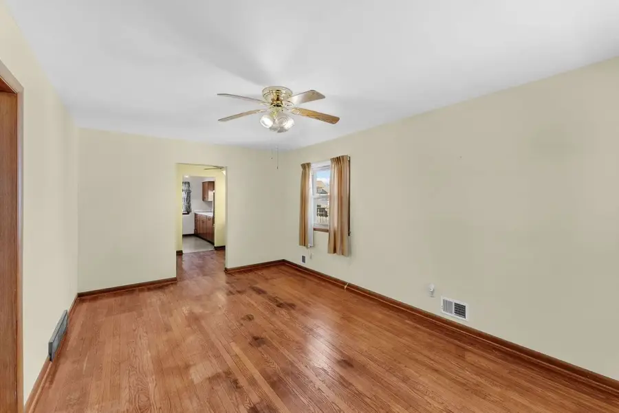 1921 33rd Street, Moline, IL 61265 - #3