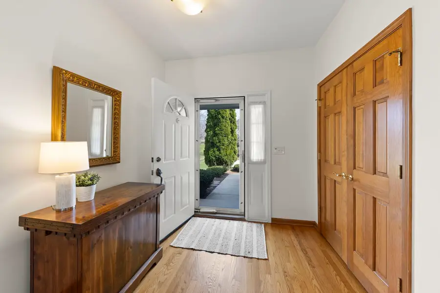 302 Roscommon Court, Glen Ellyn, IL 60137 - #3