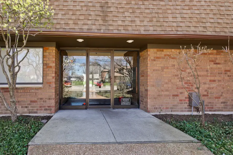 Address Withheld By Seller, Buffalo Grove, IL 60089 - #2