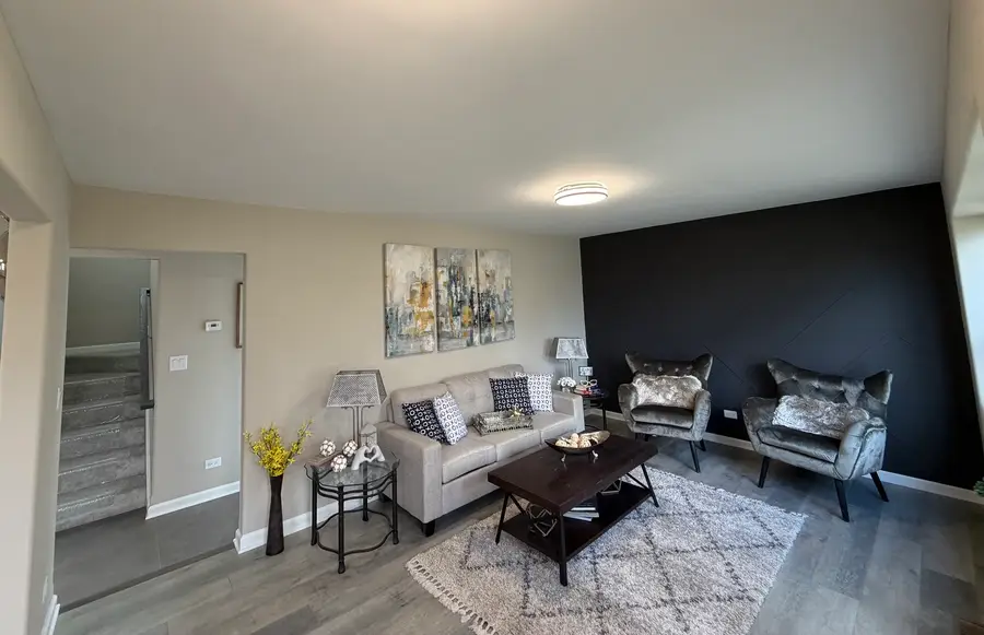 5743 W 79th Street, Burbank, IL 60459 - #2