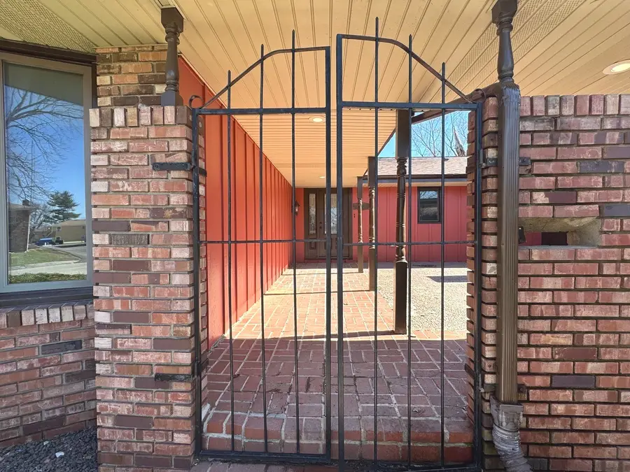 210 S Small Avenue, Kankakee, IL 60901 - #3