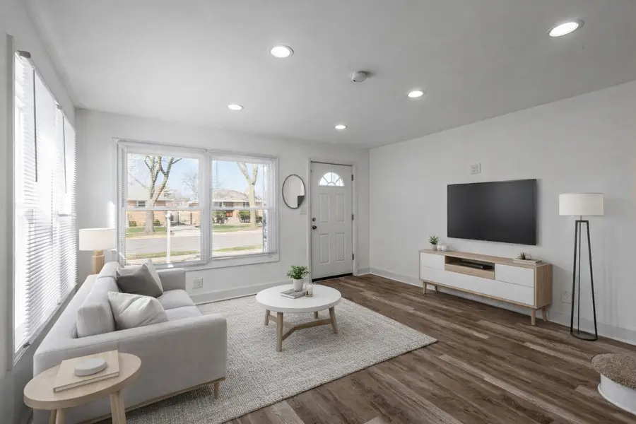 519 Bellwood Avenue, Bellwood, IL 60104 - #2