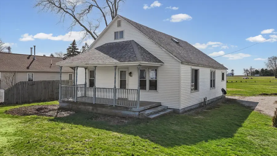 104 E Allen Street, Allerton, IL 61810 - #3