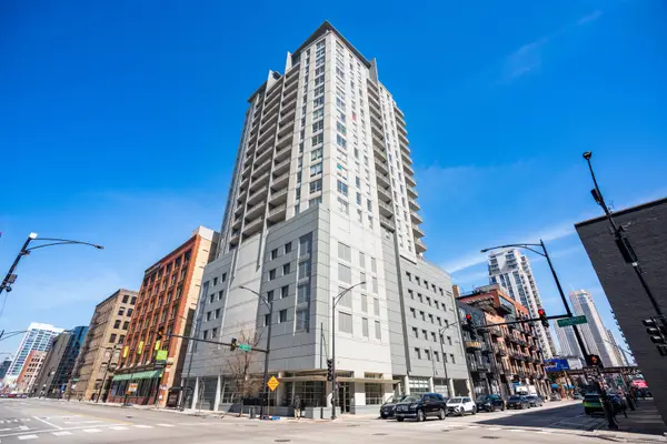 330 W Grand Avenue #1802, Chicago, IL 60654