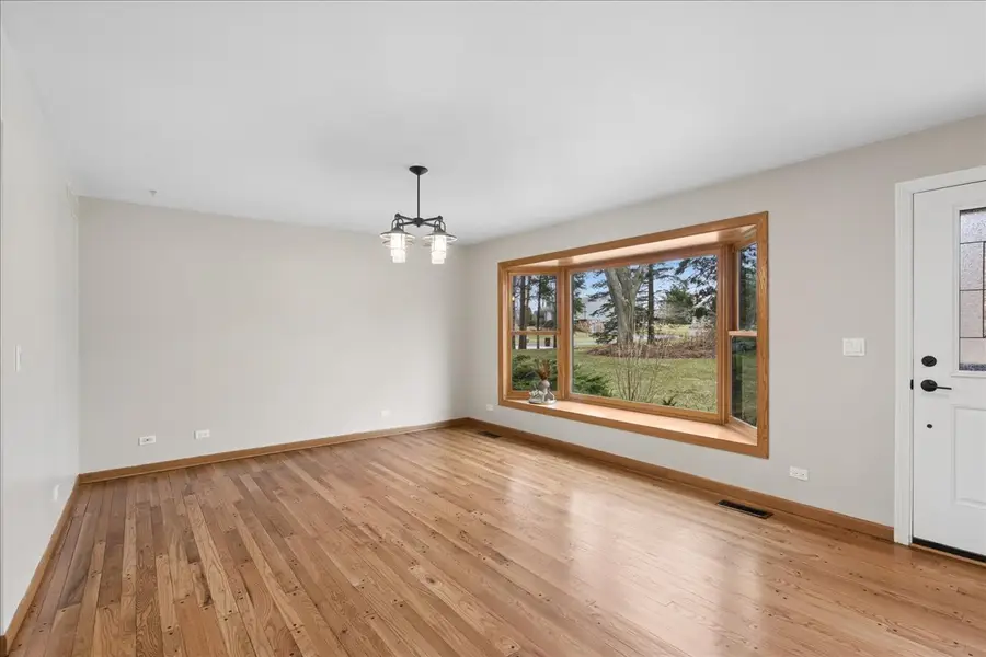 220 N Shannon Drive, Woodstock, IL 60098 - #2