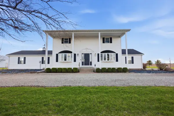 1189 County Road 200 E Road, Seymour, IL 61875