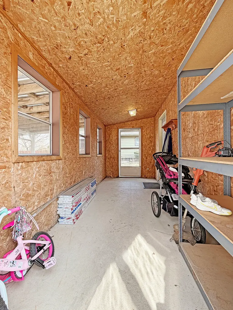 510 W Dewey Street, Freeport, IL 61032 - #2