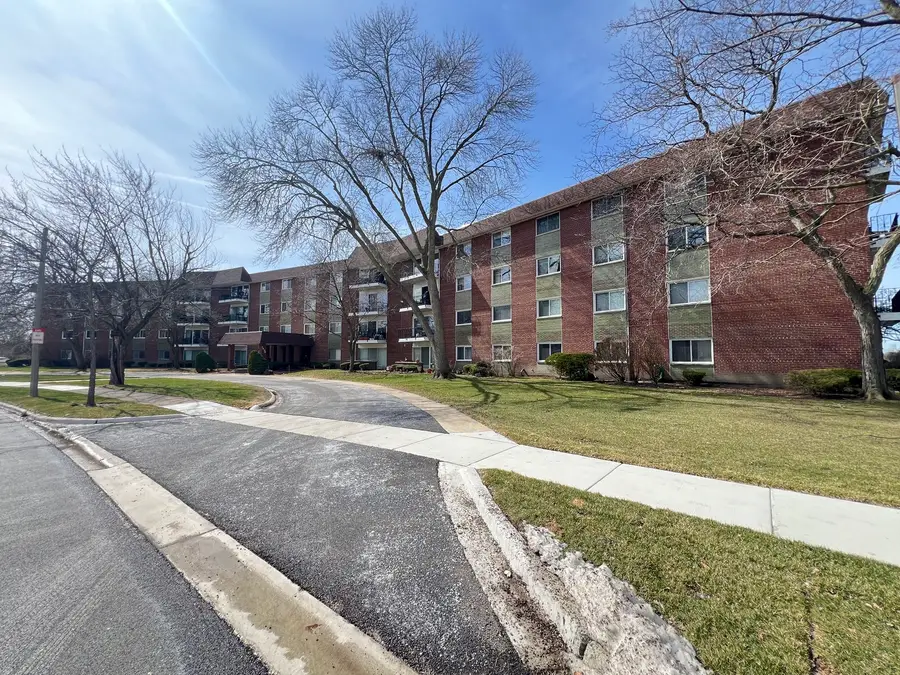 1030 S Fernandez Avenue #3N, Arlington Heights, IL 60005 - #2