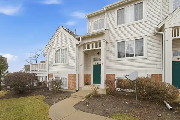 616 S Rosehall Lane #616, Round Lake, IL 60073