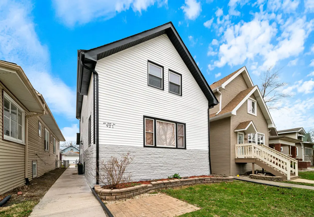 921 N Humphrey Avenue, Oak Park, IL 60302 - #1