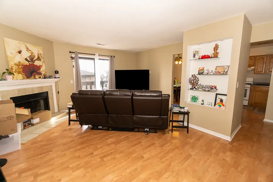 381 S Collins Street #B, South Elgin, IL 60177 - #3