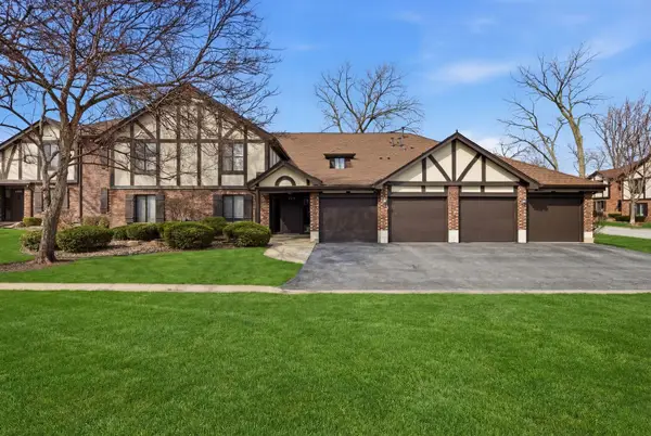 8216 Mulberry Court #8A, Palos Hills, IL 60465